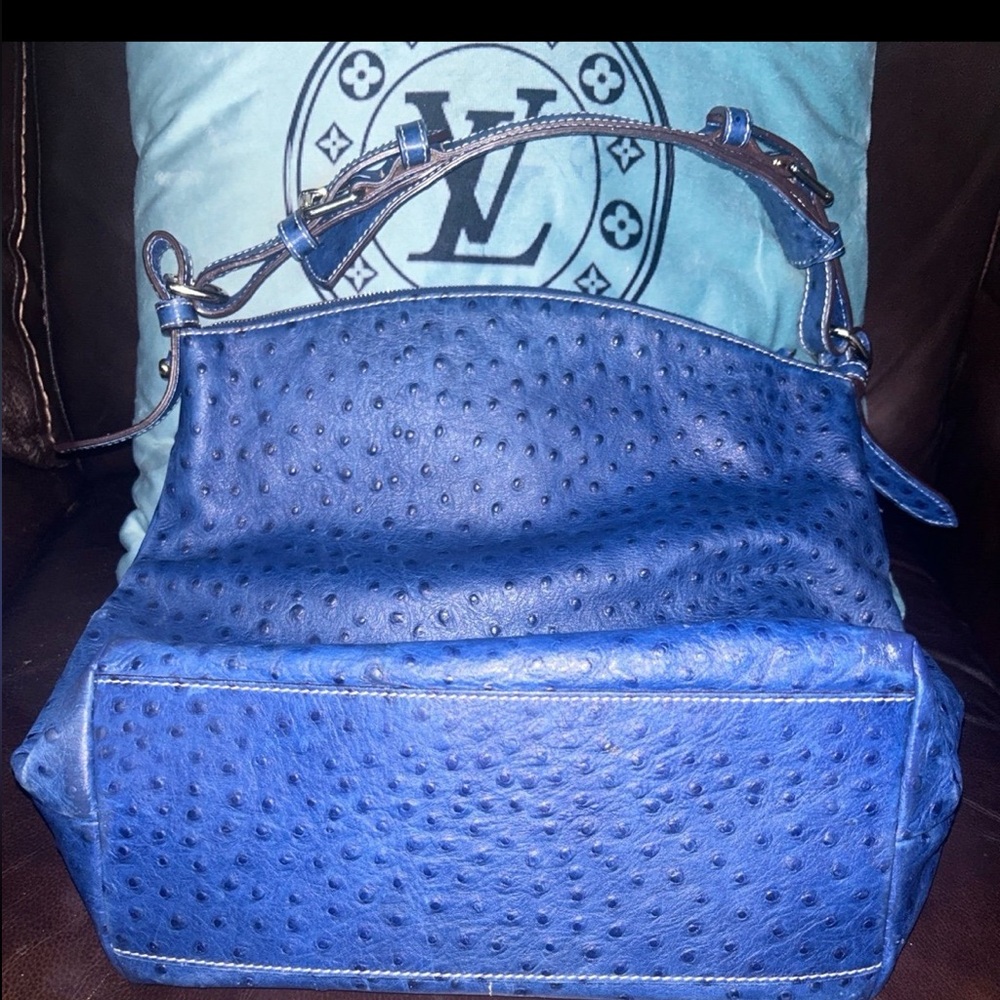 Dooney & Bourke Blue Ostrich Embossed Leather DILLEN Large East West Bag - Picture 7 of 10